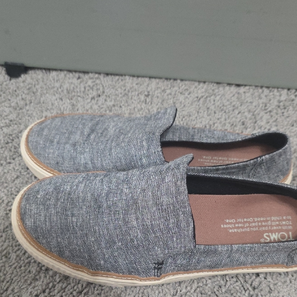 TOMS Men's Charcoal Slip-On Loafers